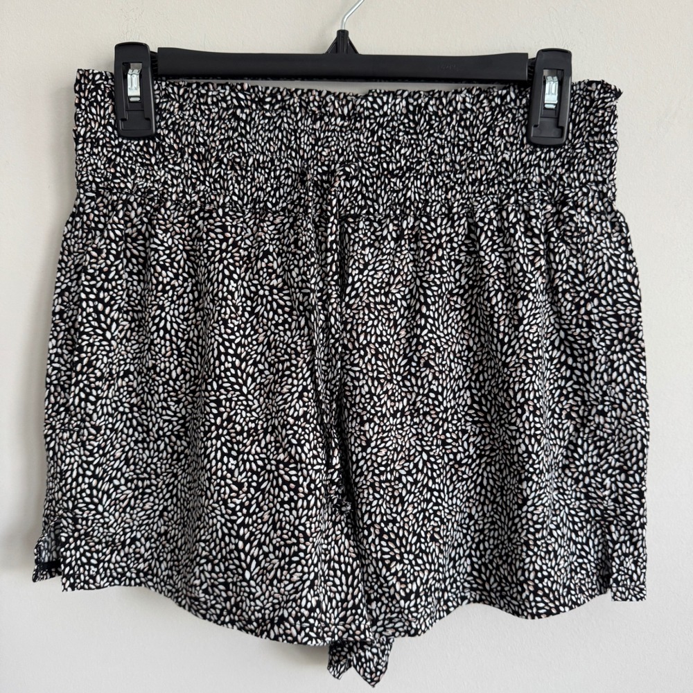 Abercrombie & Fitch Womens Small Black White Pebble Print Smocked Waist Shorts